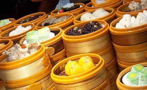 完美体育官网南方5个出名小吃街：看看有没有你正在的都邑？(图5)